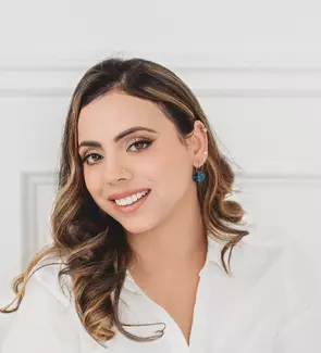 Esha Malhotra, Airdrie, Real Estate Agent
